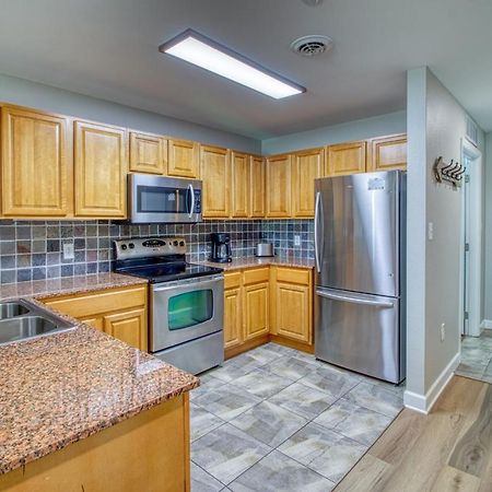Fantastic Location! River And Mountain Views 2Br/2Ba Sleeps 6 Pigeon Forge Exterior photo